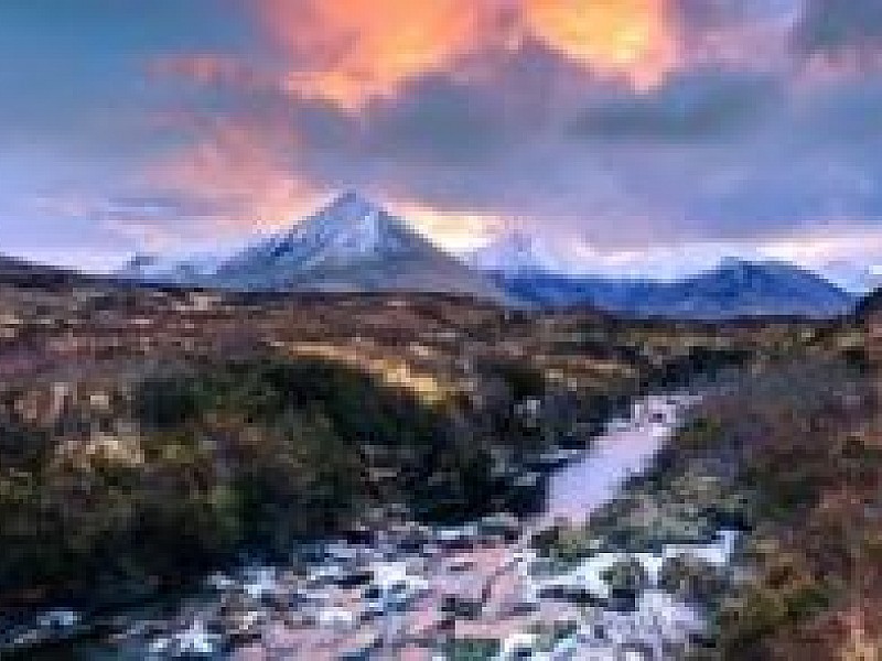 Edinburgh, Loch Ness & The Highlands - 3 Day Rail Tour from London (First Class)