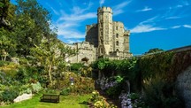 Windsor, Stonehenge & Oxford Private tour with separate Tour Guide