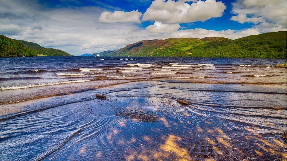 Edinburgh, Loch Ness & The Highlands - standard class